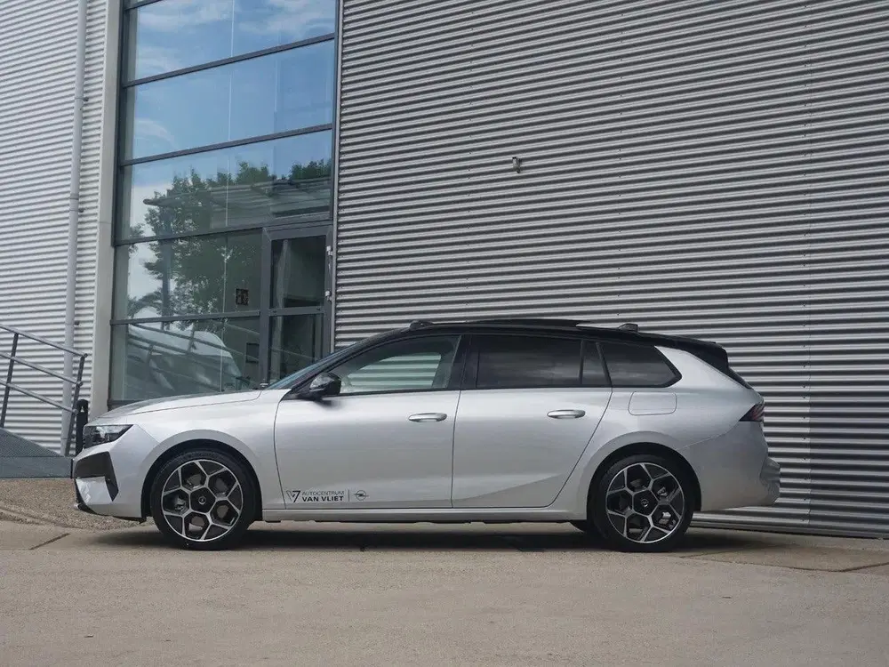 Opel Astra Sports Tourer 1.6 Turbo Plug In Hybrid Ult uit 2026, foto 3