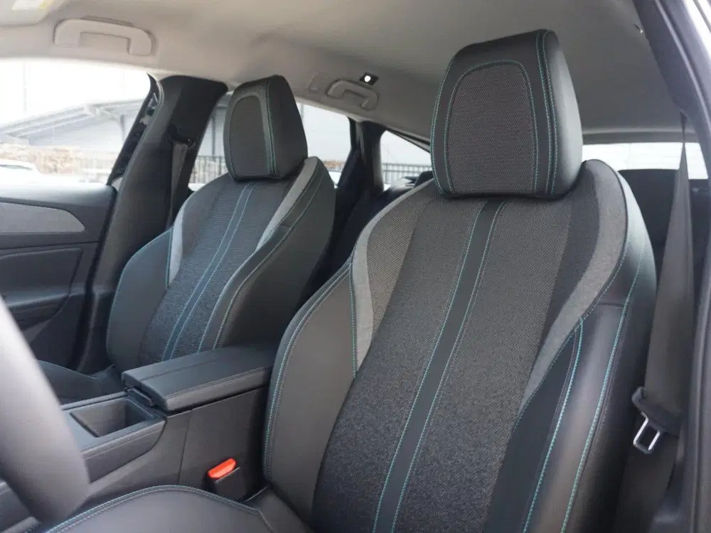 Peugeot 308 SW 1.6 Plug-in Hybrid 180 Allure Avantage uit 2025, foto 11