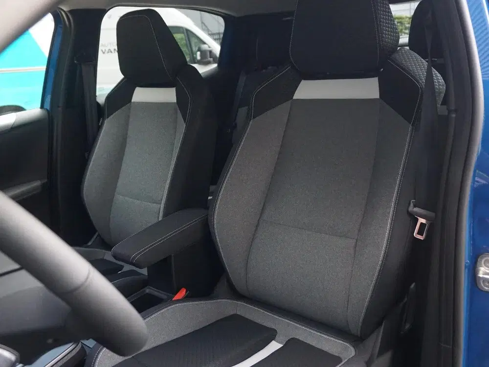 Opel Frontera 1.2 Turbo Hybrid GS Automaat 7 persoons uit 2025, foto 12