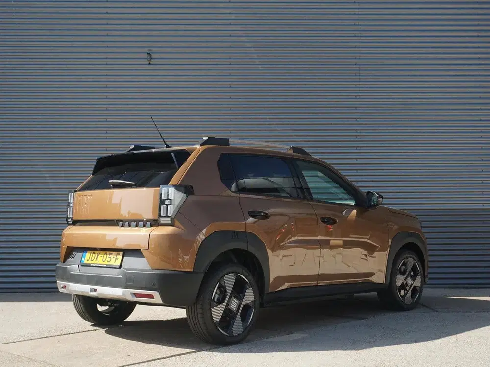 Fiat Grande Panda La Prima 7 uit 2025, foto 2