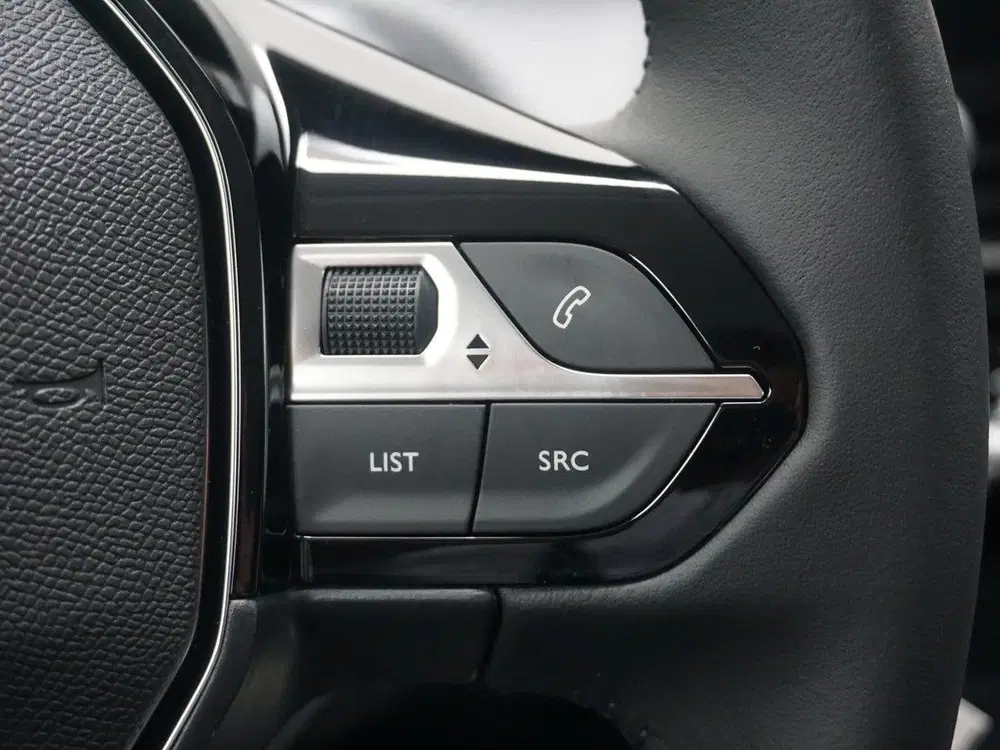 Peugeot 208 1.2 Hybrid 110 e-DCS6 Business Parkeercame uit 2026, foto 18