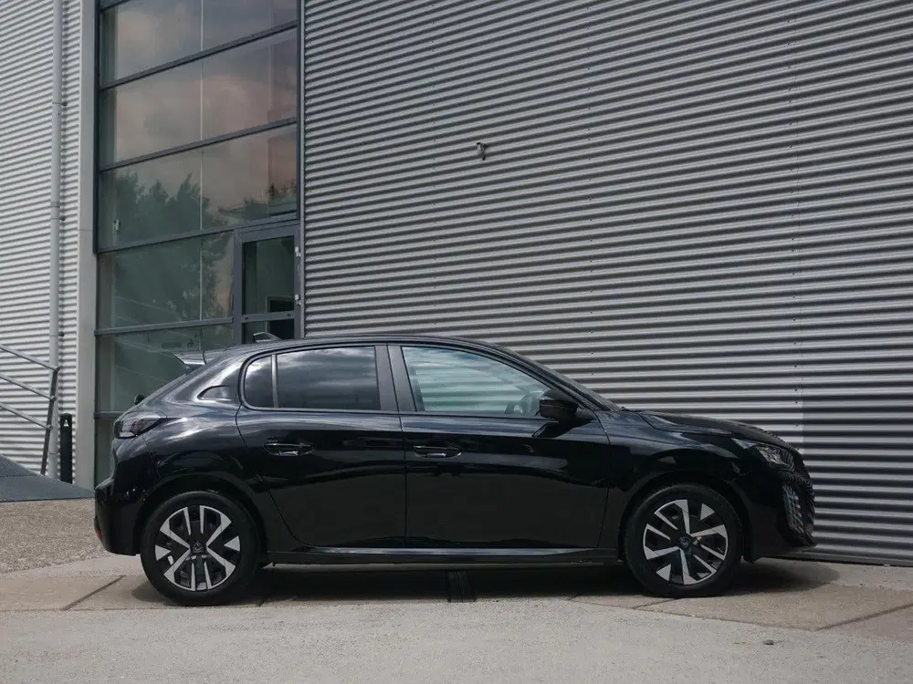 Peugeot 208 1.2 Hybrid 110 e-DCS6 Business Parkeercame uit 2026, foto 6