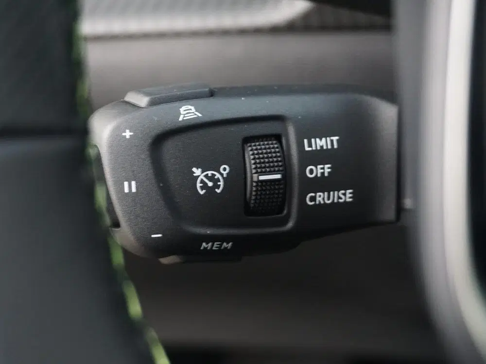 Peugeot 2008 1.2 Hybrid 145 GT uit 2025, foto 16