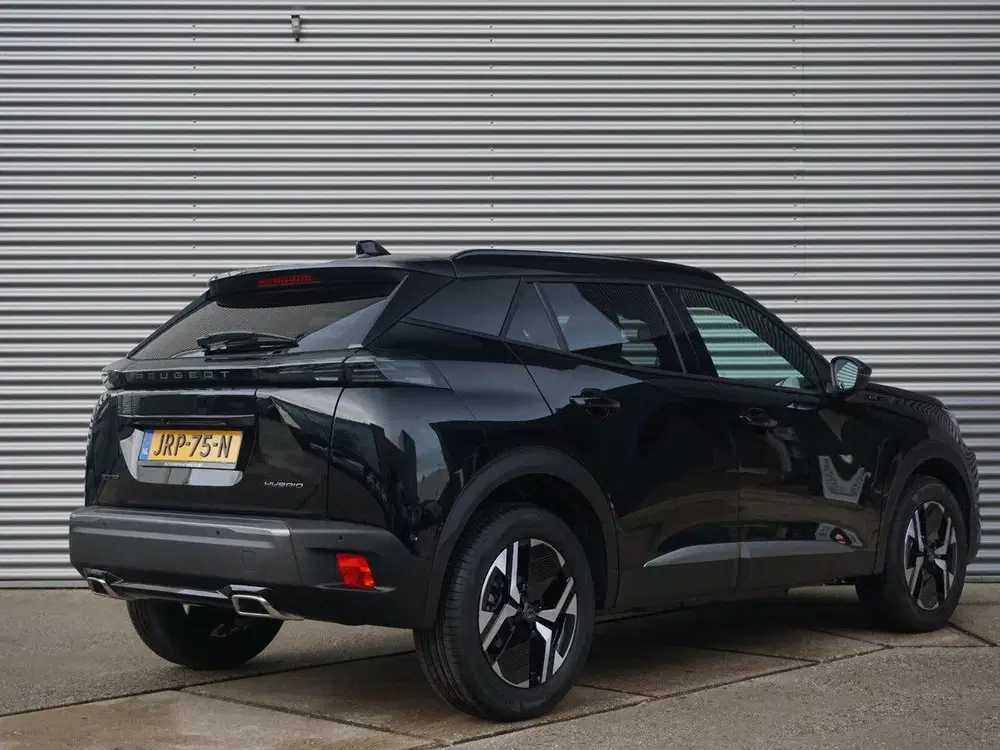 Peugeot 2008 1.2 Hybrid 145 GT uit 2025, foto 2