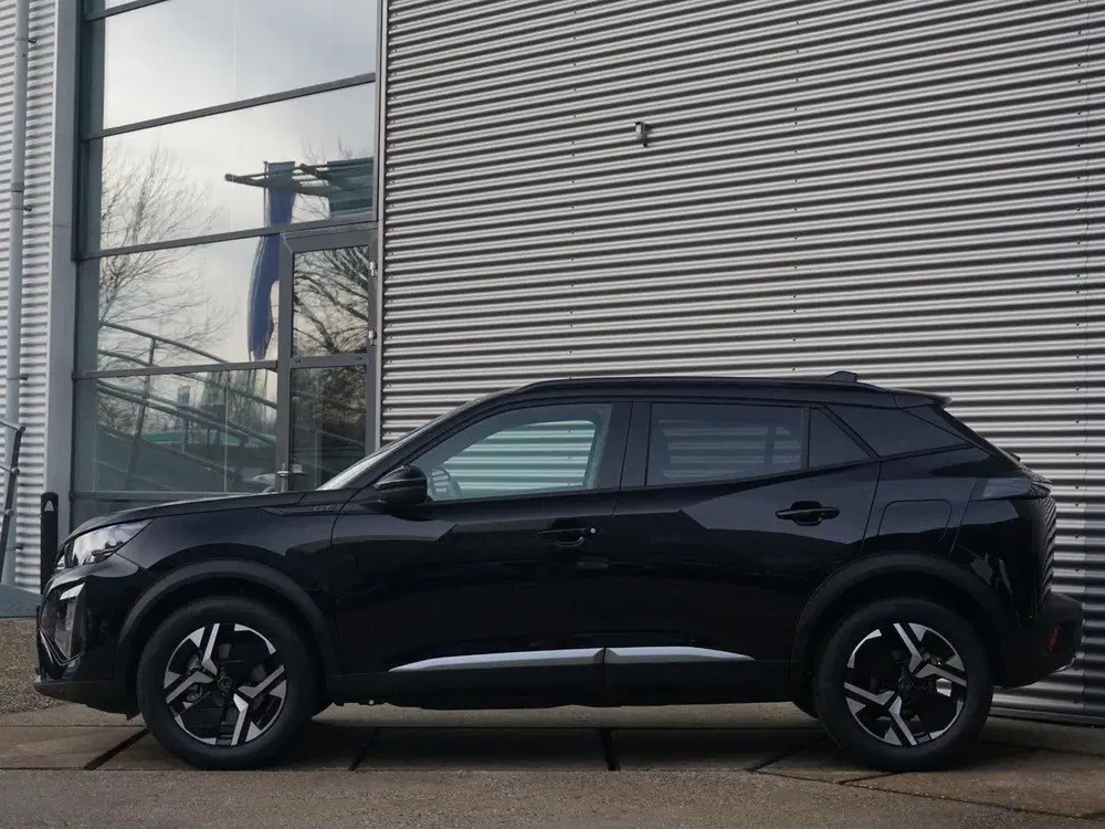 Peugeot 2008 1.2 Hybrid 145 GT uit 2025, foto 3