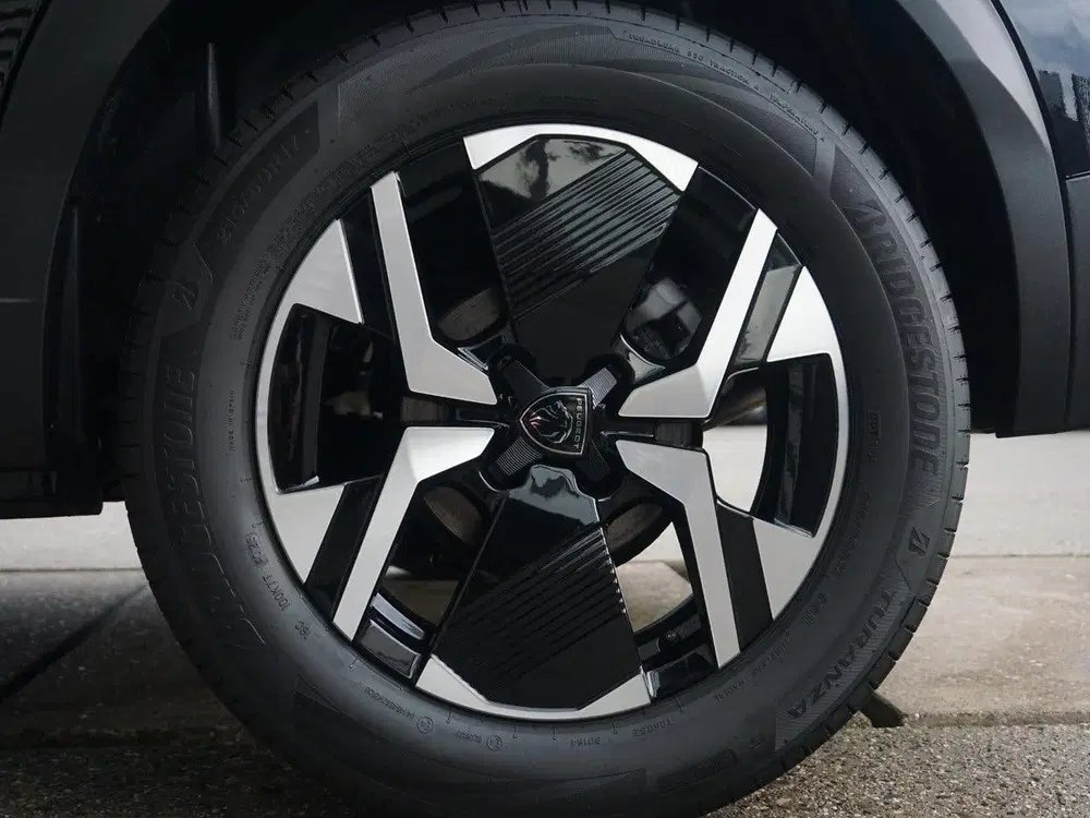 Peugeot 2008 1.2 Hybrid 145 GT uit 2025, foto 7