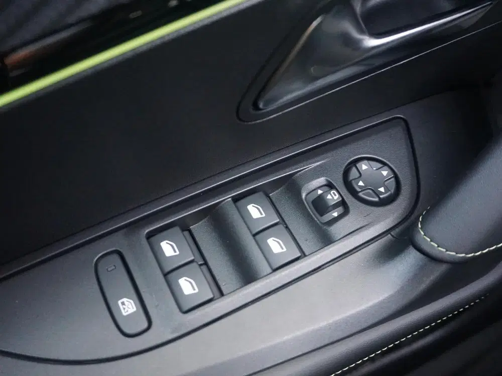 Peugeot 2008 EV GT Avantage 54 kWh Carplay (bj 2025) uit 2025, foto 14