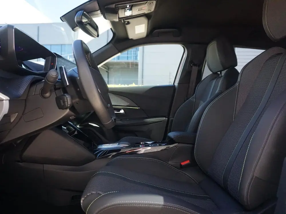 Peugeot 2008 1.2 Hybrid 145 GT 360 Camera (bj 2025) uit 2025, foto 10