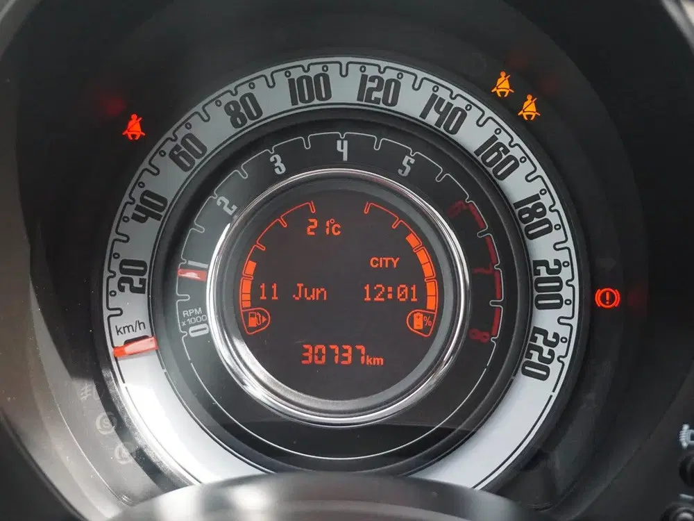 Fiat 500 1.0 Hybrid RED Panoramadak (bj 2022) uit 2022, foto 19