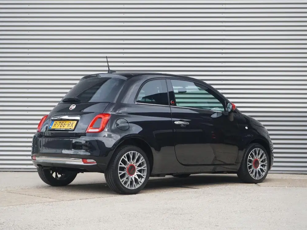 Fiat 500 1.0 Hybrid RED Panoramadak (bj 2022) uit 2022, foto 2