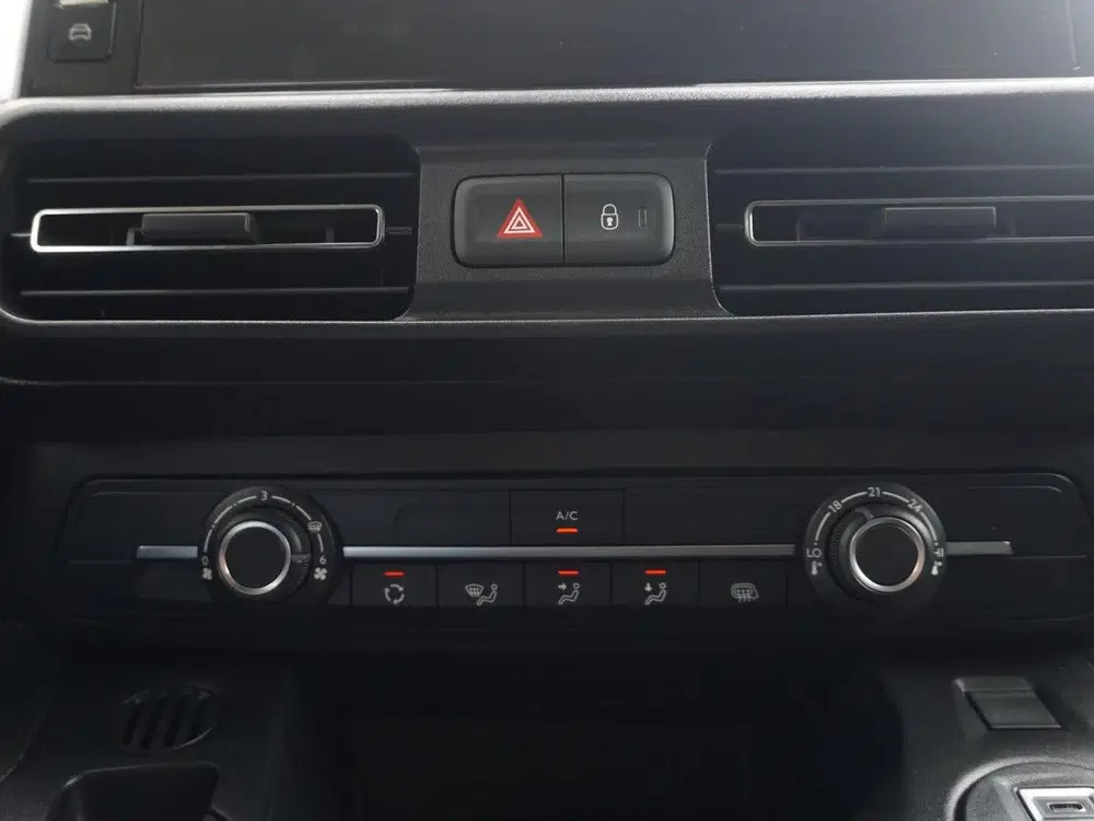 Opel Combo-E Electric L1 50kWh uit 2026, foto 16