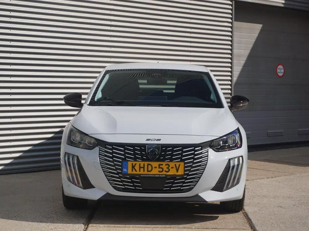 Peugeot 208 1.2 Hybrid 110 e-DCS6 Business Parkeercame uit 2026, foto 3