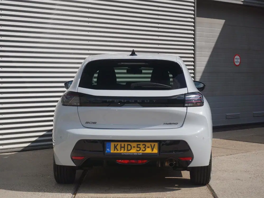 Peugeot 208 1.2 Hybrid 110 e-DCS6 Business Parkeercame uit 2026, foto 4
