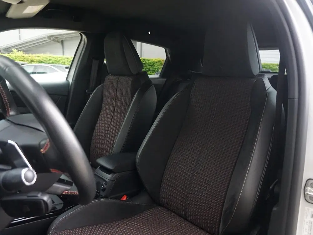 DS Automobiles 3 DS DS 3 Crossback 1.2 TURBO 130 Performance Line Parkeerhulp uit 2020, foto 11