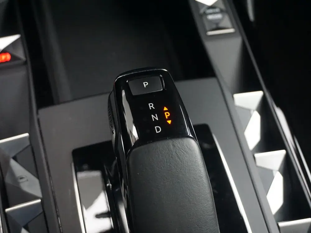 DS Automobiles 3 DS DS 3 Crossback 1.2 TURBO 130 Performance Line Parkeerhulp uit 2020, foto 19