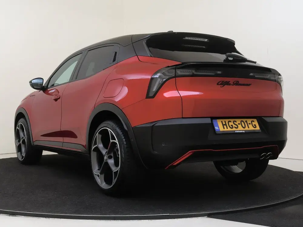 Alfa Romeo Junior 1.2 Turbo Hybrid Ibrida Speciale YP uit 2025, foto 4