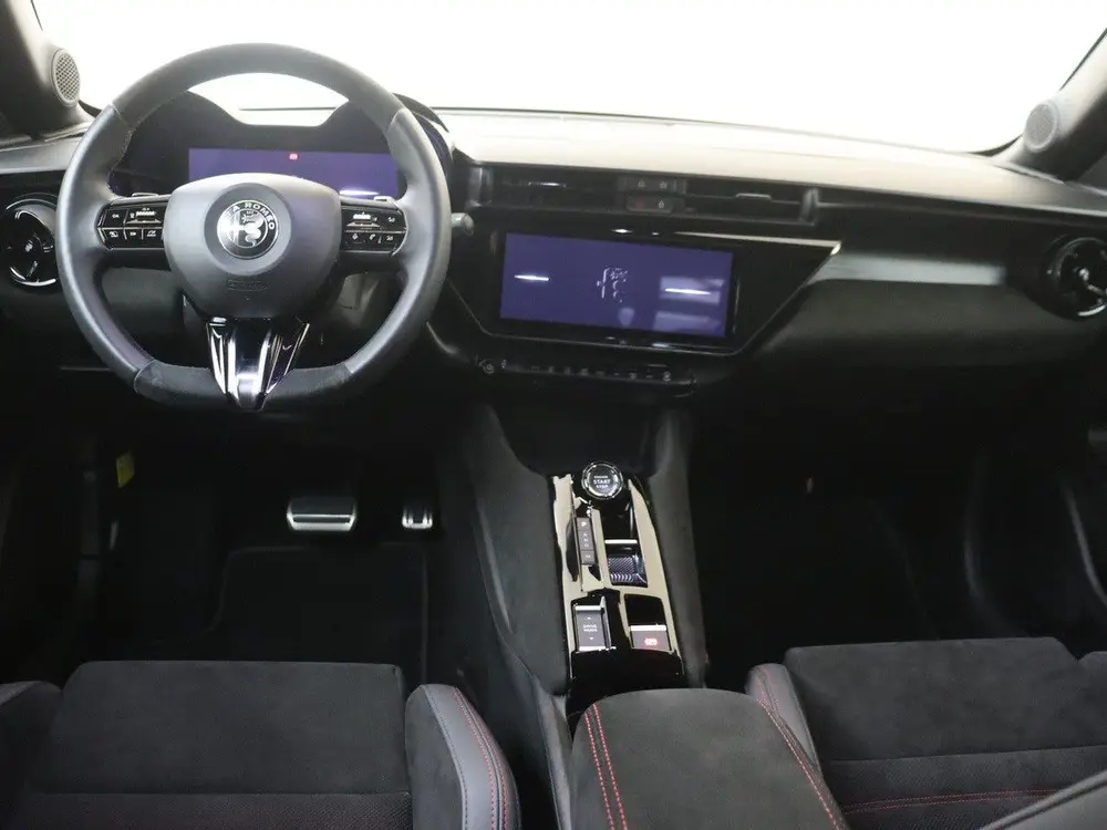 Alfa Romeo Junior 1.2 Turbo Hybrid Ibrida Speciale YP uit 2025, foto 5