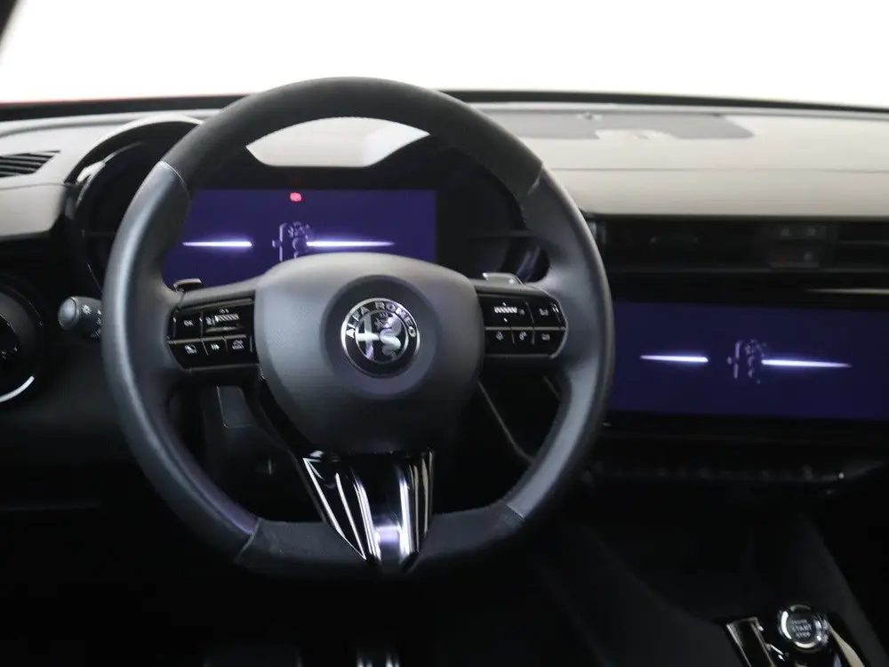 Alfa Romeo Junior 1.2 Turbo Hybrid Ibrida Speciale YP uit 2025, foto 6