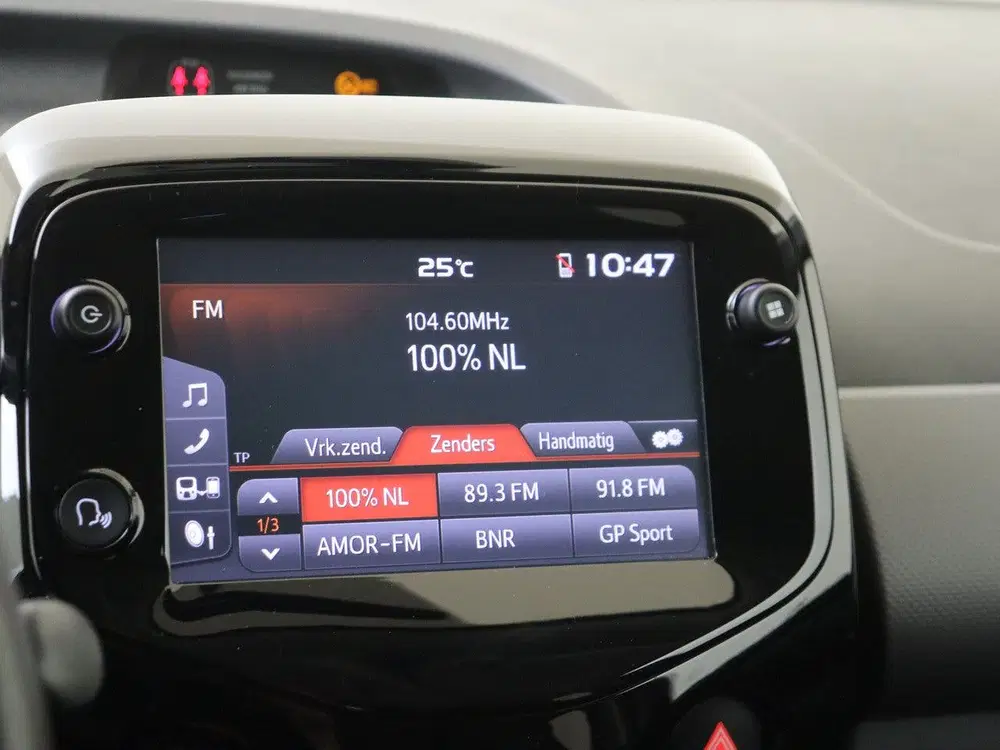 Peugeot 108 1.0 e-VTi Allure YP (bj 2021) uit 2021, foto 15