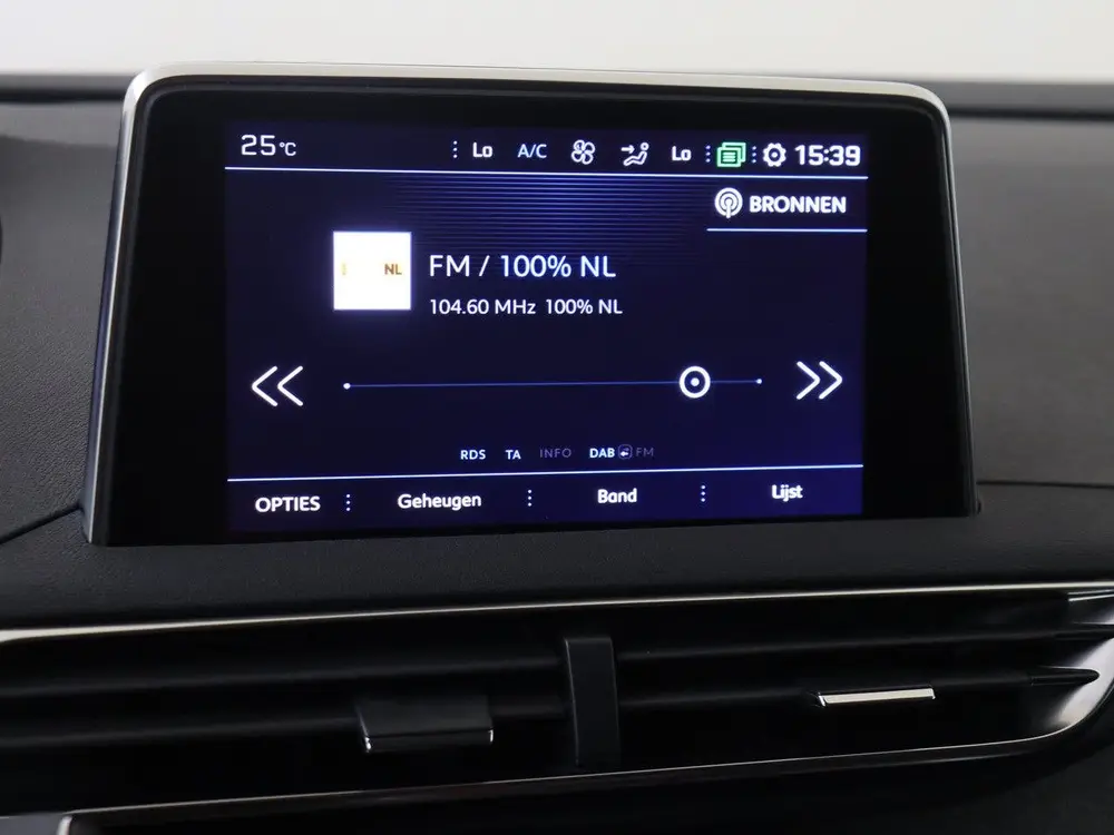 Peugeot 3008 1.2 PureTech Allure YP (bj 2019, automaat) uit 2019, foto 16