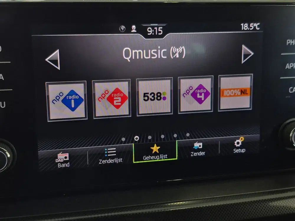 Skoda Kamiq 1.0 TSI Sport Business uit 2023, foto 19