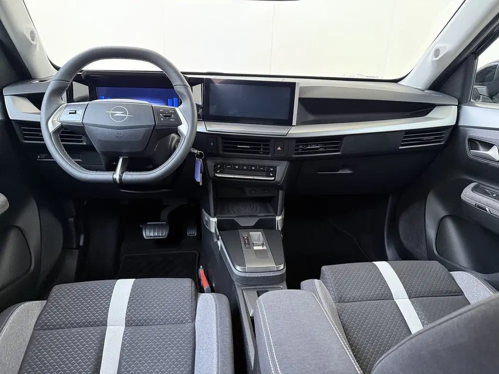 Opel Frontera 1.2 Turbo Hybrid GS uit 2025, foto 5