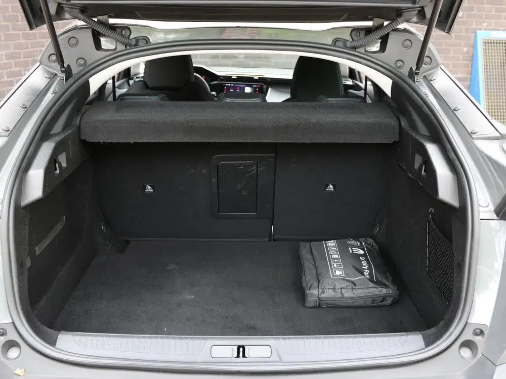 Peugeot 408 Allure 145pk Hybrid uit 2025, foto 17