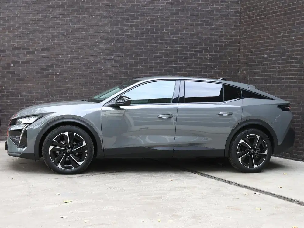 Peugeot 408 Allure 145pk Hybrid uit 2025, foto 2