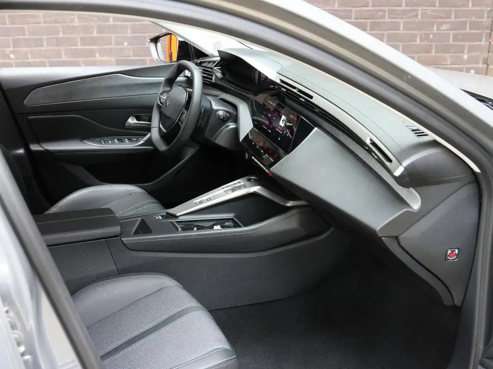 Peugeot 408 Allure 145pk Hybrid uit 2025, foto 9