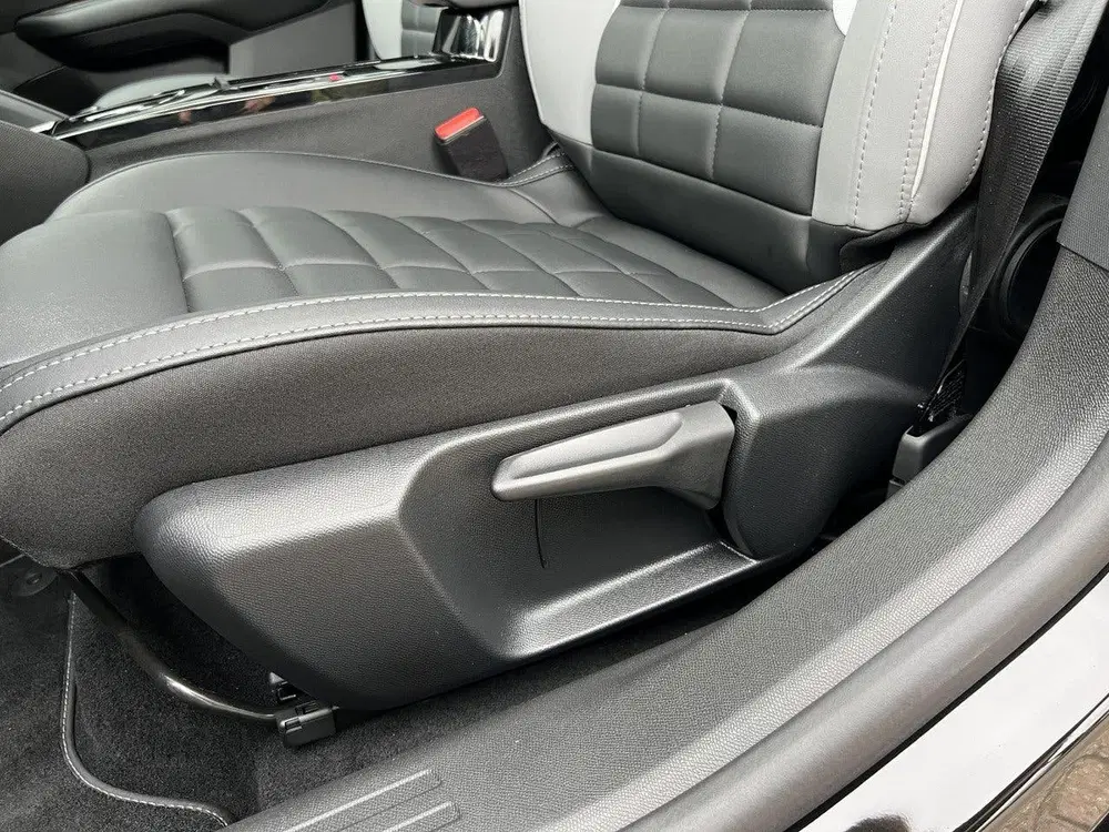 Citroën C4 1.2 Hybrid 145 Max Automaat uit 2025, foto 13
