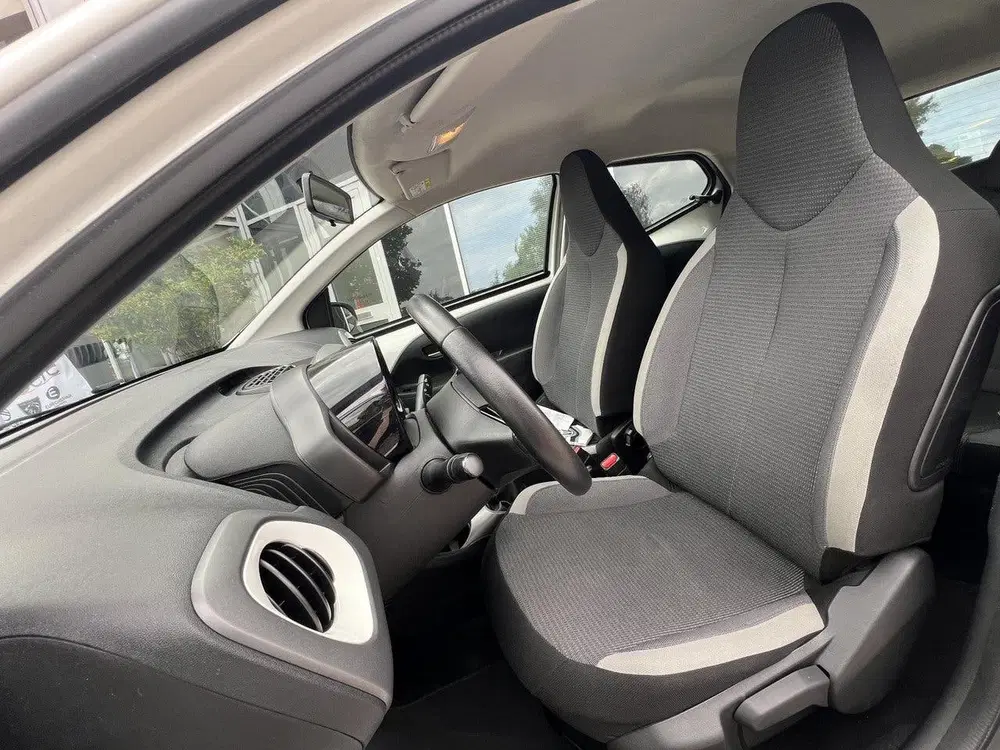 Toyota Aygo 1.0 VVT-i 72 pk x-play 5 deurs uit 2021, foto 12