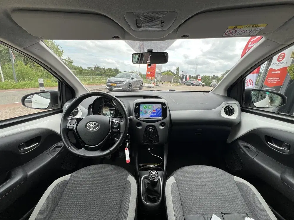 Toyota Aygo 1.0 VVT-i 72 pk x-play 5 deurs uit 2021, foto 8