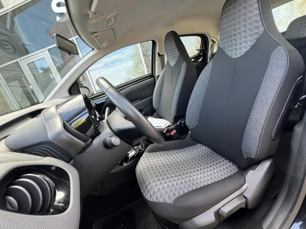 Peugeot 108 1.0 e-VTi 72 pk Allure 5 drs uit 2021, foto 12