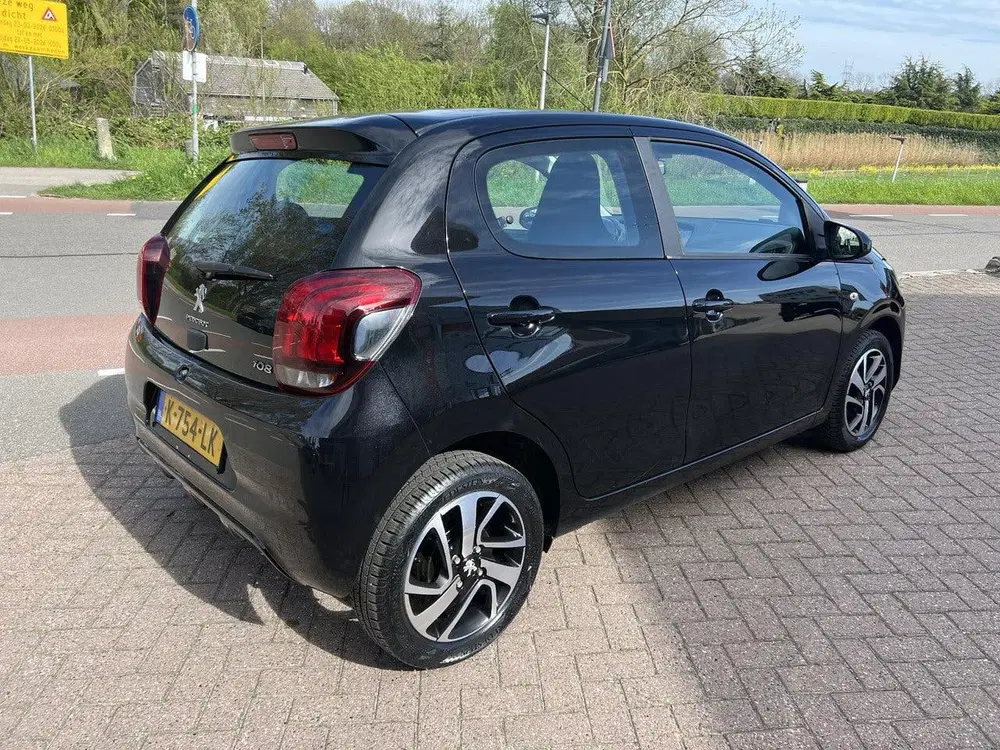 Peugeot 108 1.0 e-VTi 72 pk Allure 5 drs uit 2021, foto 4