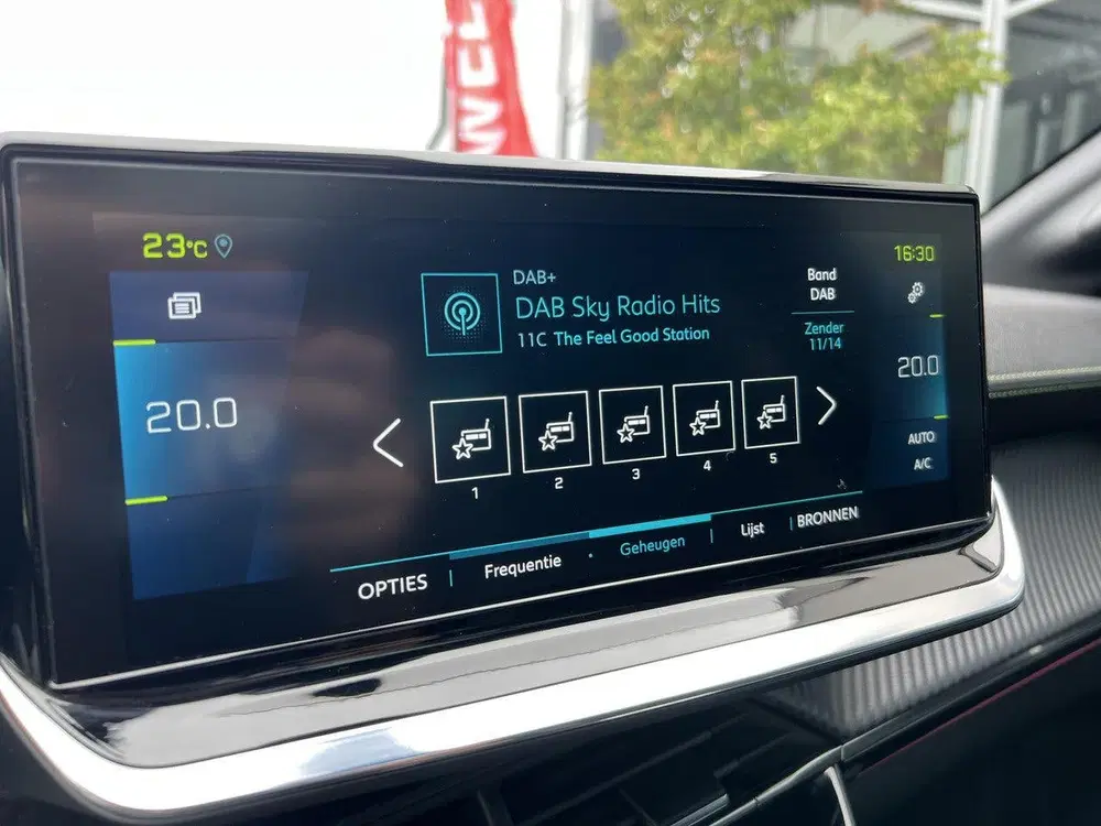 Peugeot 208 EV GT Pack 136 pk 50 kWh Automaat Range to uit 2021, foto 16