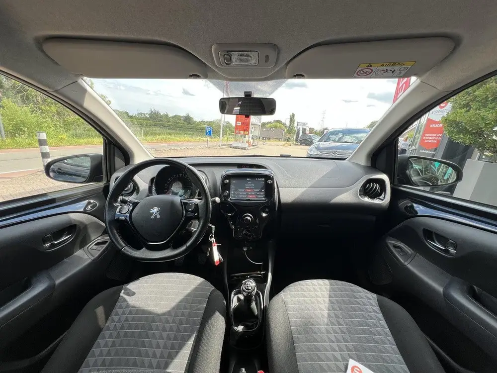 Peugeot 108 1.0 e-VTi 72 pk Allure 5 deurs Navigatie v uit 2021, foto 8
