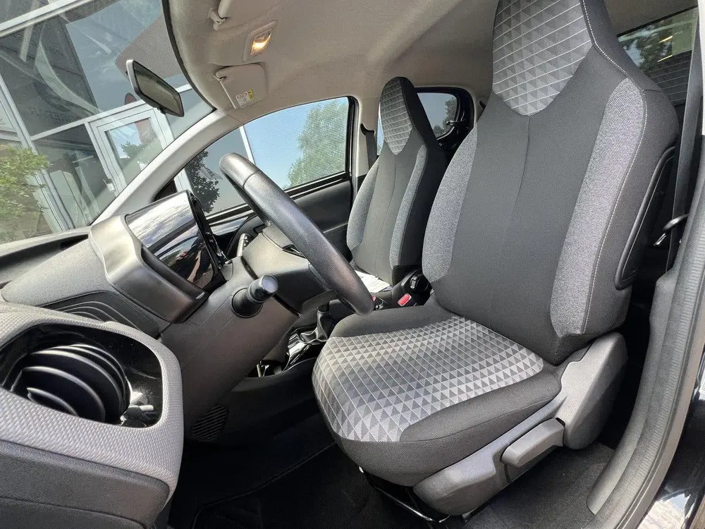Peugeot 108 1.0 e-VTi 72pk Allure 5 deurs Navigatie vi uit 2021, foto 12