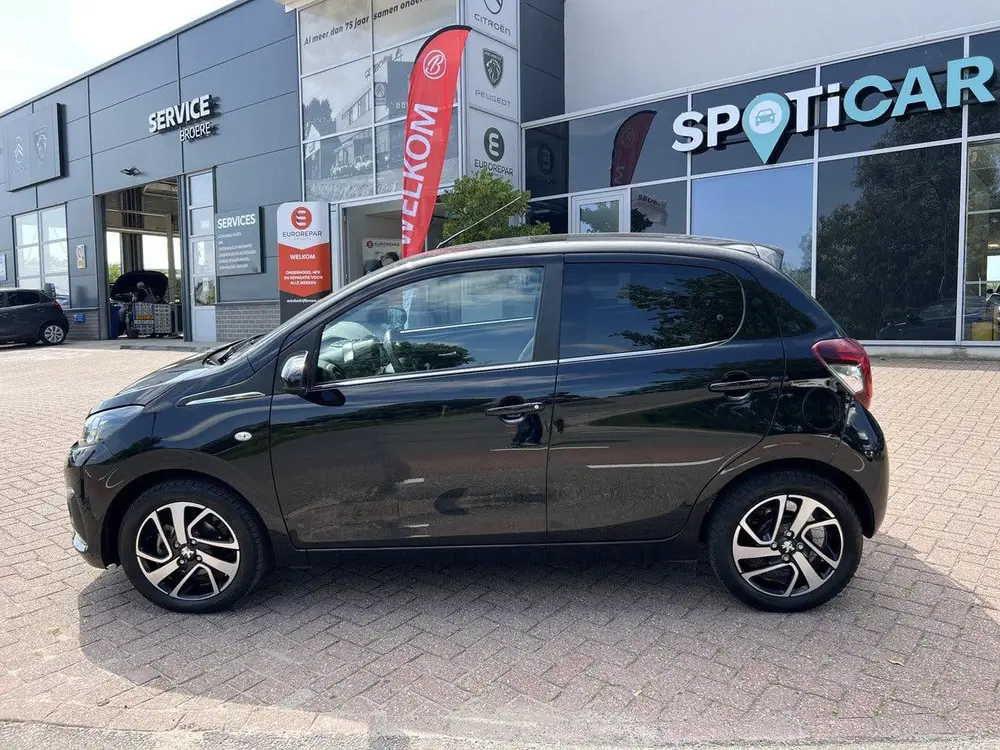 Peugeot 108 1.0 e-VTi 72pk Allure 5 deurs Navigatie vi uit 2021, foto 2