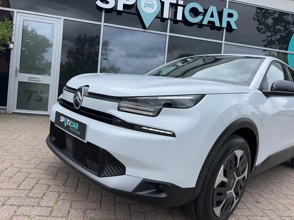 Citroën C4 1.2 Hybrid 145pk Plus Automaat Navigatie v uit 2025, foto 10