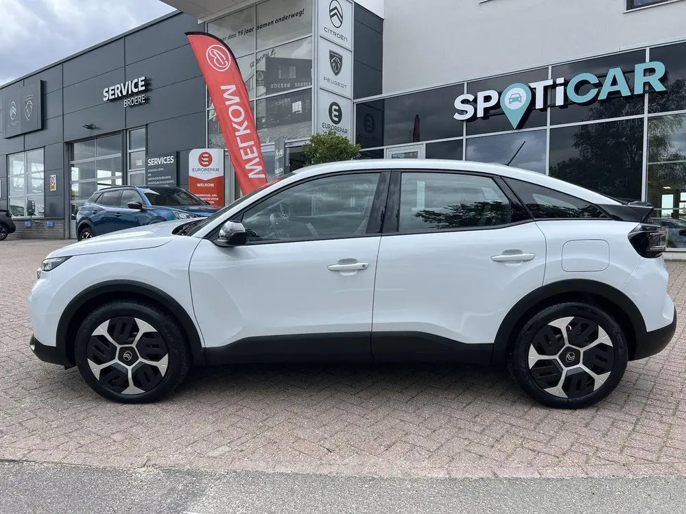 Citroën C4 1.2 Hybrid 145pk Plus Automaat Navigatie v uit 2025, foto 2