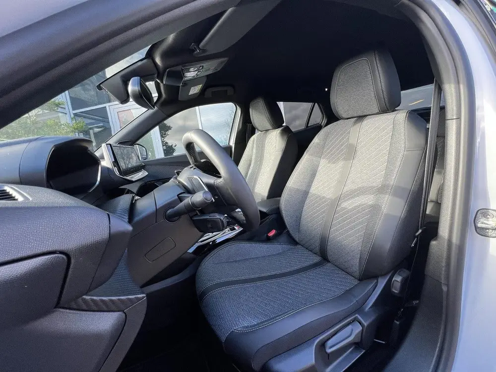 Peugeot 2008 1.2 Hybrid 145 Allure Automaat Adaptive cr uit 2025, foto 11