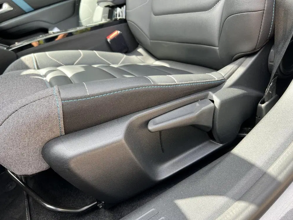 Citroën C4 Ë-C4 Shine 50 kWh 136 pk Automaat uit 2022, foto 12