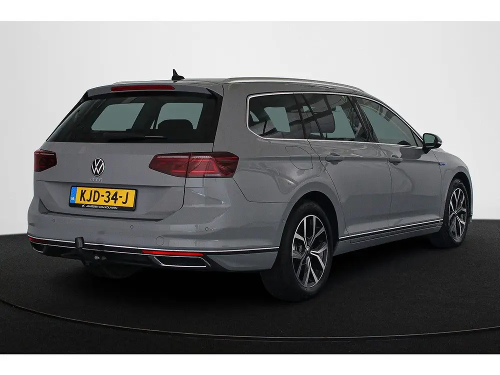 Volkswagen Passat Variant 1.4 TSI PHEV GTE Winter Pakket Tre uit 2023, foto 3