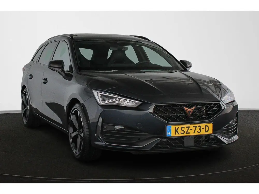 Cupra Leon 1.4 e-Hybrid Business Panoramadak St uit 2023, foto 2