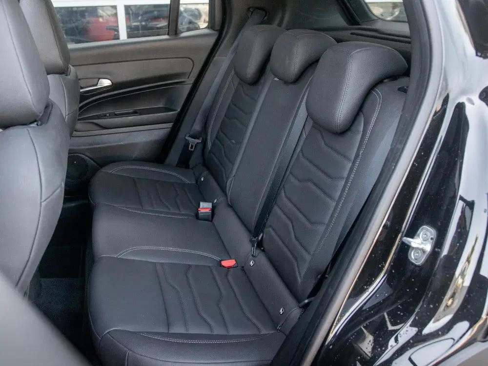 Jeep Avenger 1.2 e-Hybrid Summit uit 2024, foto 14