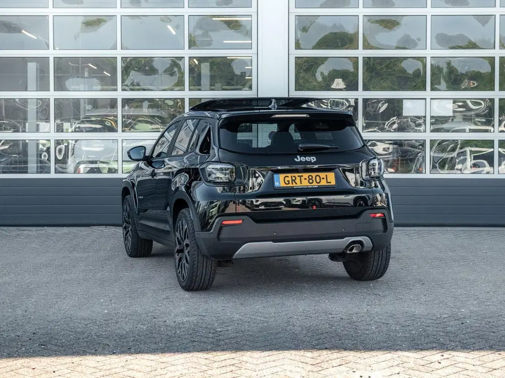 Jeep Avenger 1.2 e-Hybrid Summit uit 2024, foto 8
