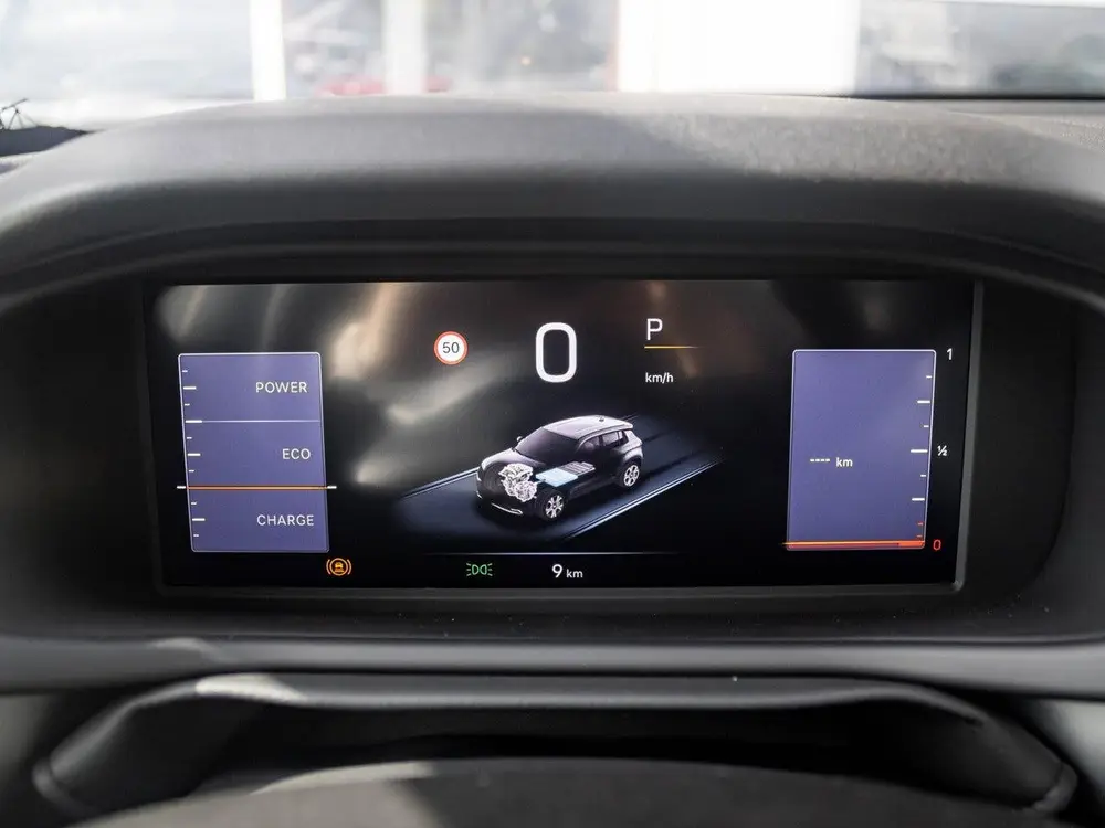 Jeep Avenger 1.2 e-Hybrid Summit uit 2025, foto 12