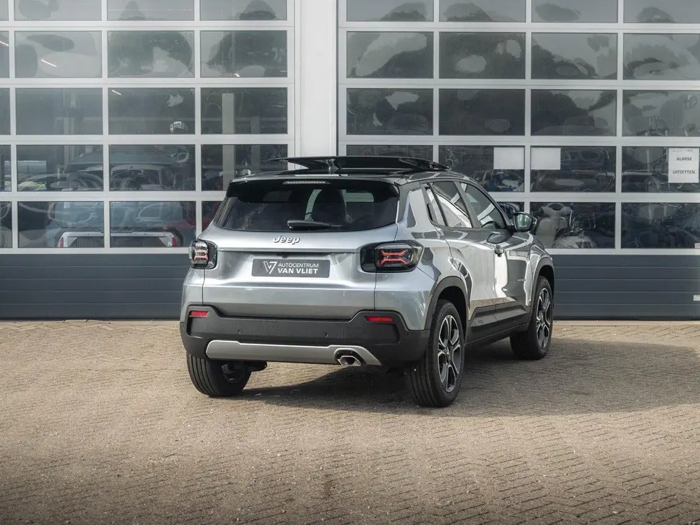 Jeep Avenger 1.2 e-Hybrid Summit uit 2025, foto 5