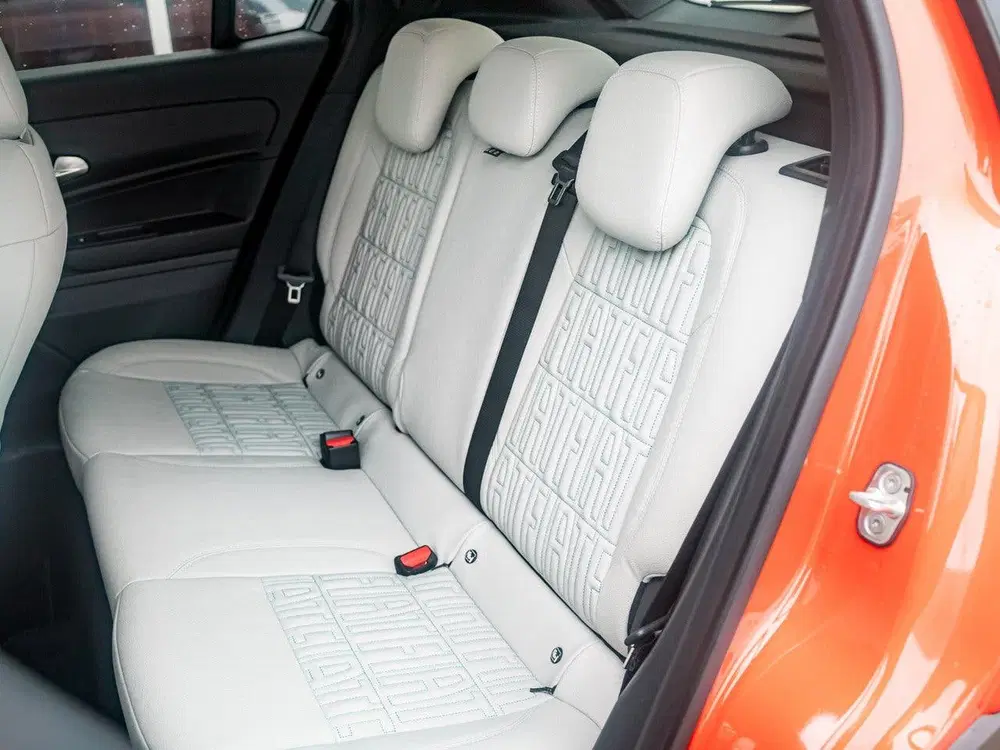 Fiat 600e La Prima 54 kWh uit 2025, foto 13
