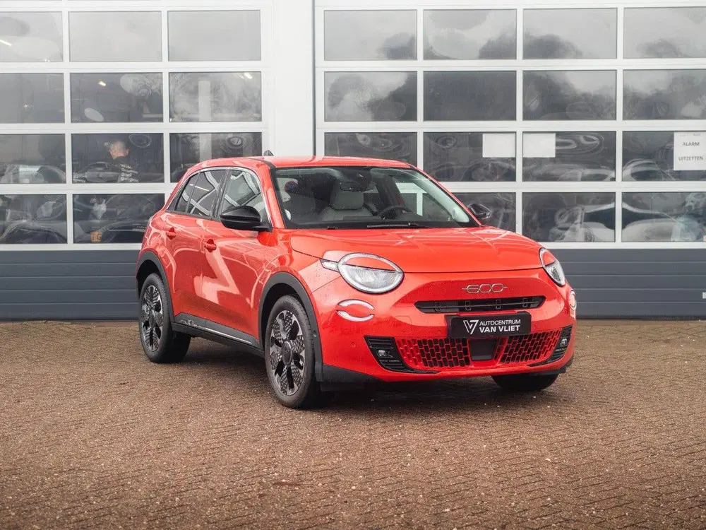 Fiat 600e La Prima 54 kWh uit 2025, foto 3